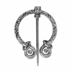 Fibule gauloise argentée à spirales décoratives