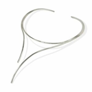 Torque gaulois argenté double courbe ouverte